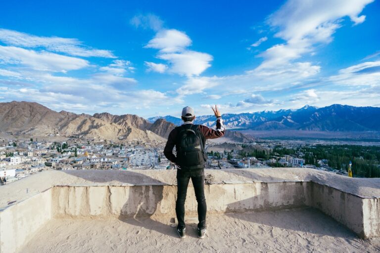 Join Our Community of Travelers on JourneySailor Today